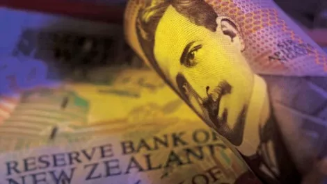 NZ dollar extends slide against euro, greenback as Yellen speech awaited